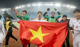 U23 Việt Nam đã sẵn sàng ra sân, bất chấp tuyết vẫn rơi dày đặc