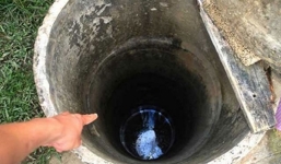 Con gái tá hỏa phát hiện thi thể của mẹ nổi trong giếng nước bệnh viện