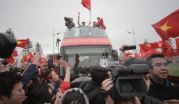 Cầu thủ Phạm Xuân Mạnh: Xong giải chỉ mừng vì có tiền cho mẹ trả nợ