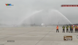 Tại sao máy bay chở U23 Việt Nam lại 'bị' phun nước khi hạ cánh? Thì ra đây là lý do