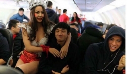 Phó Chủ tịch Hội Nhà văn Việt Nam: Những con nhặng làm hỏng cốc rượu mừng