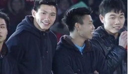 Đoàn Văn Hậu 'cực phẩm' U23: Cười một phát, đổ cái rầm!