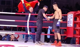 Mang tinh thần của U23, tay đấm Việt hạ gục võ sĩ Uzbekistan ngay trên võ đài nước chủ nhà