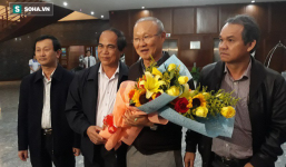 Đặt chân xuống Gia Lai, HLV Park Hang-seo lập tức được bầu Đức mời cơm