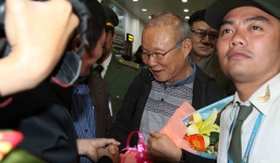 HLV Park Hang-seo khiến phố núi 'điên đảo'