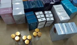 TP.HCM: Gần 10.000 chai nước hoa làm giả các nhãn hiệu nổi tiếng bị thu giữ