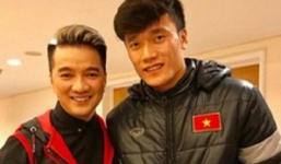 Đàm Vĩnh Hưng nói gì về bảng giá “khủng” của thủ môn Bùi Tiến Dũng?