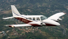 Táo tợn cướp máy bay chở tiền và cuỗm sạch 600.000 USD