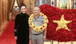 Vợ đại gia của Thanh Bùi đón U23 Việt Nam trong khách sạn hạng sang