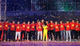 Hàng chục nghìn con tim rực lửa đón U23 Việt Nam tại SVĐ Thống Nhất