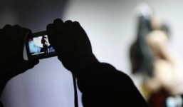 Gia sư tống tiền bằng clip tình dục tập thể bị bắt giữ