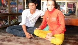 Xót xa cảnh vợ chồng trẻ hỏa táng 3 con chết đuối vì không có đất chôn cất