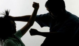 Chồng đâm chết vợ, đưa thi thể về quê rồi ra đầu thú