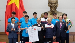 Đấu giá quà lưu niệm U23 tặng Thủ tướng: Giá khởi điểm một tỷ đồng