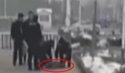 Quá căng thẳng khi thi bằng lái xe, người phụ nữ đột quỵ ngay trên ghế lái