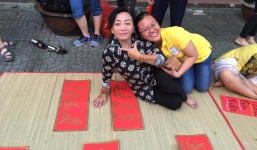 Gặp gỡ cô giáo U60 có màn lì xì học sinh bá đạo, vốn được mệnh danh là 'lắm chiêu' mỗi khi lên lớp