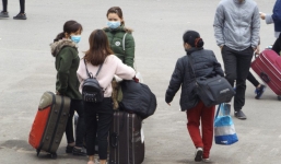 Chuyện những người 'hờn Tết': Đang yên đang lành, tự nhiên lại Tết!