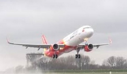 Hàng chục chuyến bay về Tết không thể cất, hạ cánh vì sương mù dày đặc