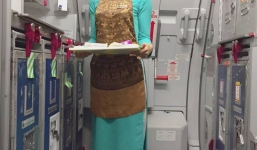 Nữ tiếp viên hàng không xinh đẹp kể về những đêm đón giao thừa trên máy bay, những ngày Tết rời phi trường là lao vào bếp