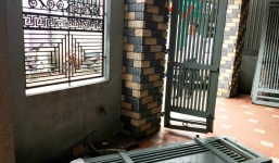 Hà Tĩnh: Nổ lớn nhà nữ giáo viên nghi do ghen tuông