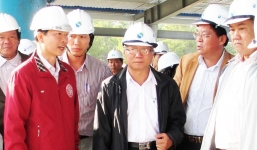 Cho thôi việc, cách chức 3 người thân nguyên Chủ tịch tỉnh Gia Lai