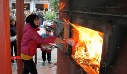 Bộ Văn hóa nói gì trước đề xuất bỏ tục đốt vàng mã của Giáo hội Phật giáo?