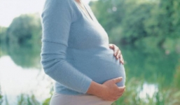 Thai phụ lớn tuổi nhất Việt Nam vượt cạn thành công