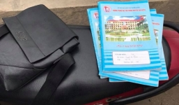 Nam thanh niên bất ngờ chạy xe máy lên cầu, để lại cặp sách nhảy xuống sông tự tử