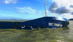 Tai nạn đắm tàu thương tâm: Mẹ và con gái chết đuối dưới dòng sông Cầm