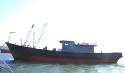 Bí ẩn tàu không người trôi dạt trên biển Thừa Thiên - Huế