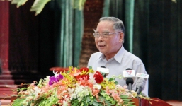 Sức khỏe của nguyên Thủ tướng Phan Văn Khải có khá hơn nhưng vẫn đang phải thở máy