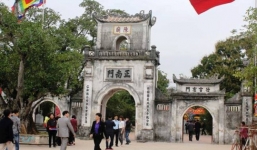 2.000 nhân viên an ninh ra quân lập 5 vòng bảo vệ lễ Khai ấn đền Trần