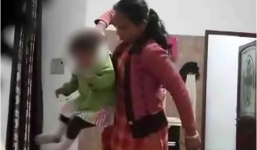 Bố mẹ bí mật lắp camera phát hiện người giúp việc đánh đập, quăng quật con gái 1 tuổi như đồ chơi