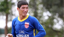 Thủ môn quay lưng để đối thủ ghi bàn thỉnh cầu VFF giảm án phạt để được thi đấu trở lại