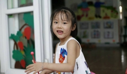 Mẹ Hải An tìm thấy lời nhắn con gái 7 tuổi gửi đến mình trước khi lên thiên đường: 'Mẹ đừng quên con nhé'