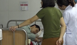 Chồng phó khoa sản dùng búa sát hại vợ vì ghen tuông rồi uống thuốc diệt cỏ tự tử