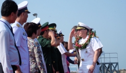 Lễ đón siêu tàu sân bay Mỹ cùng hơn 6.000 thủy thủ đoàn