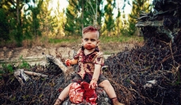 Tổ chức sinh nhật cho con theo chủ đề 'zombie ăn não', người mẹ trẻ bị ném đá dữ dội dù chưa ai biết nguyên do thực sự