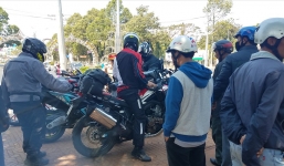 Nghi đoàn xe phân khối lớn gây tai nạn khiến người phụ nữ bị thương trong ngày 8/3 rồi bỏ chạy