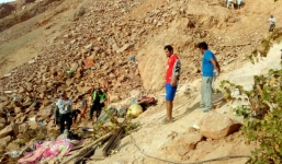 Peru: Xe buýt mất lái rơi xuống vực, gần 50 người thương vong