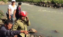 Huy động hàng trăm người tìm kiếm 3 học sinh mất tích nghi đuối nước