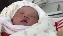 Bé sơ sinh còn nguyên dây rốn bị bỏ rơi gần điếm canh đê