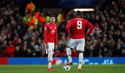 Man Utd nhạt nhòa, bị đá văng khỏi Champions League