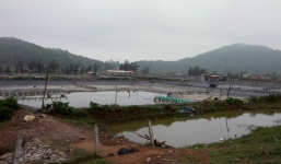 Xã 'cắt xén' tiền hỗ trợ bão lụt của dân để đóng tiền...rác thải