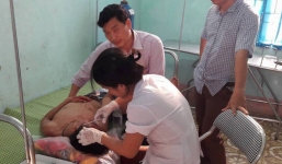 Em bị phạt ở trường, anh trai tìm đánh thầy giáo bất tỉnh