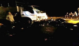 Đắk Lắk: Xe máy đấu đầu xe tải, 2 bác sĩ thương vong