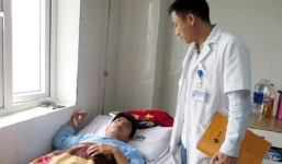 Bộ GD&ĐT lên tiếng vụ thầy giáo bị người nhà học sinh hành hung