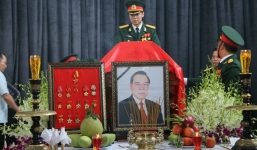 Sau lễ quốc tang, nguyên thủ tướng Phan Văn Khải an táng tại nghĩa trang quê nhà