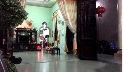 Vợ chồng chủ vườn tiêu nghi bị sát hại trong chòi rẫy, trên người có nhiều vết chém