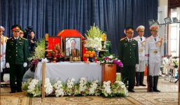 Không mang vòng hoa đến viếng trong Quốc tang nguyên Thủ tướng Phan Văn Khải